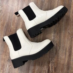 Dirty Laundry Women Croco White Platform Ankle Boots US 8 Grunge Winter Punk
